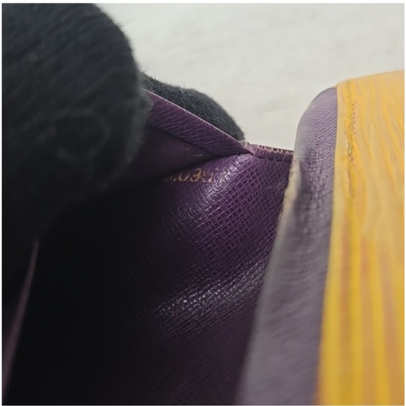 Authentic Elise Epi Louis Vuitton Yellow Leather Wallet with Snap Closure - Picture 8 of 15